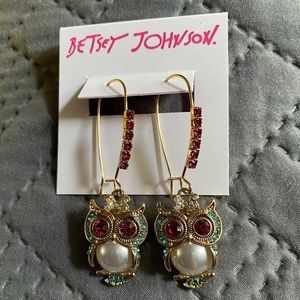 Betsey Johnson Dangling Pearl Owl Earrings 2inch